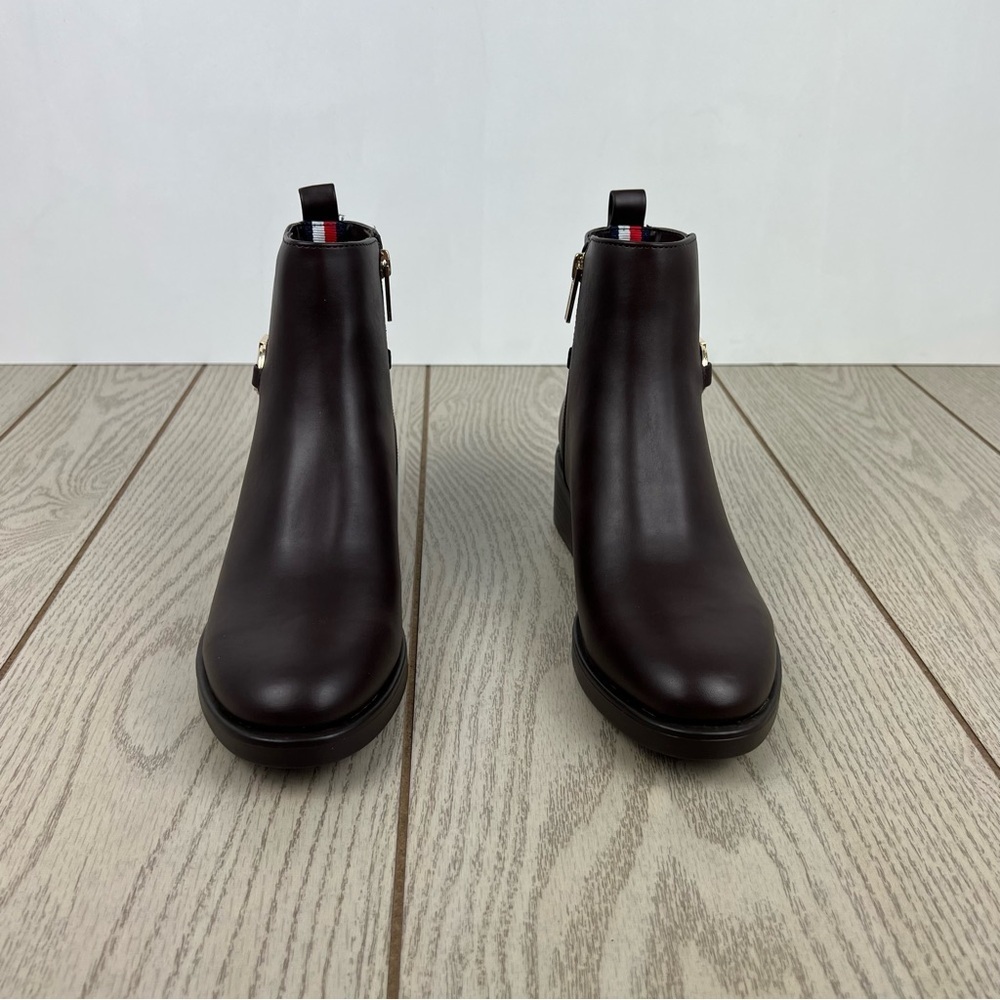 Tommy Hilfiger Women's Imiera Metal Logo Ankle Boots 7M Dark Brown $119 - Picture 2 of 8